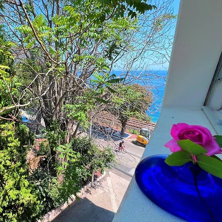 Eze, Beaches *